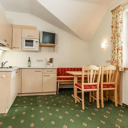 Land- Und Appartementhaus Pircher شقة *