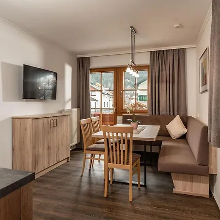 Land- Und Appartementhaus Pircher شقة