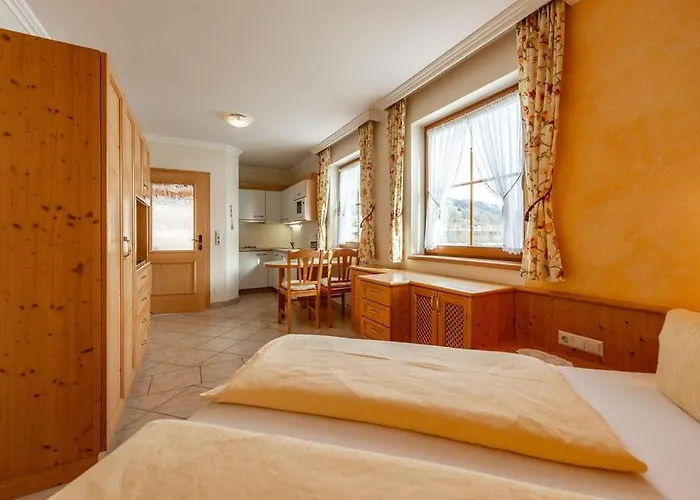 Апартаменты Land- Und Appartementhaus Pircher *