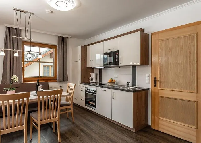 Land- Und Appartementhaus Pircher Айх